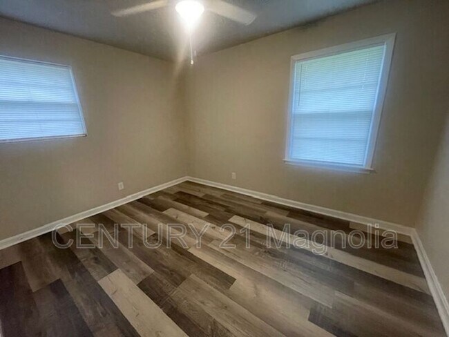 Building Photo - 504 Merrymonth Drive