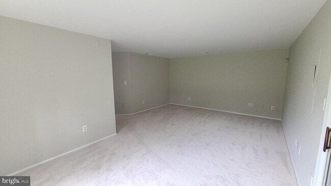 Building Photo - 20346 Brentmeade Terrace