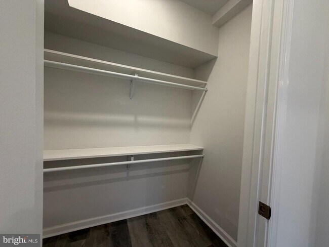 Building Photo - 45 E High St