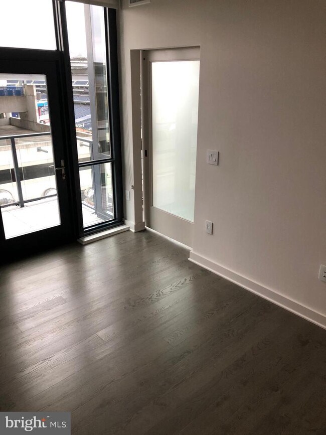 Building Photo - 70 N St SE