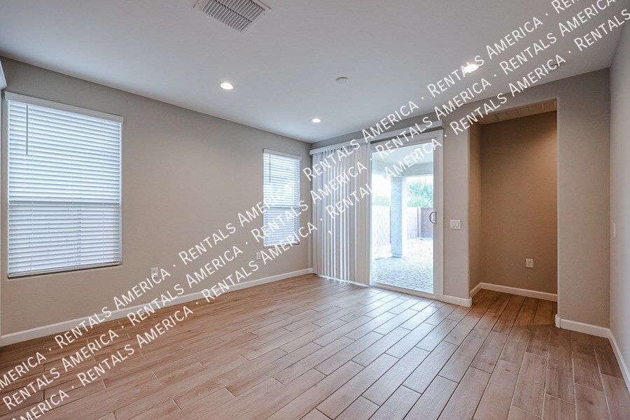 Building Photo - 8845 S 165th Ave