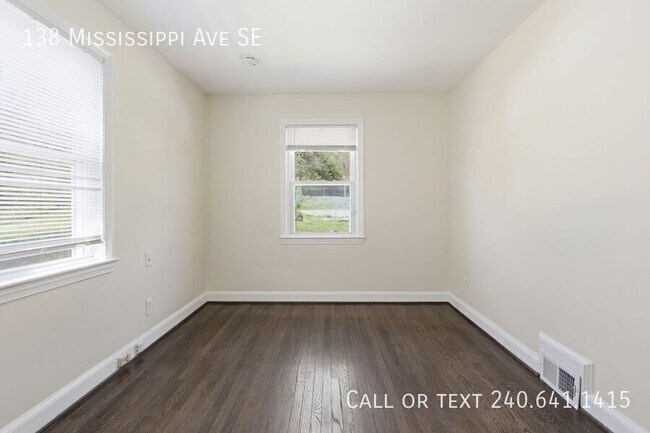 Building Photo - 138 Mississippi Ave SE