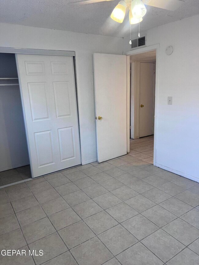 Building Photo - 11244 Wharf Cove Dr