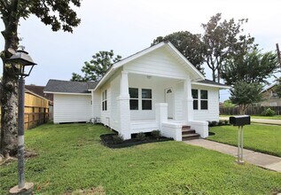 Building Photo - 5402 Texas St