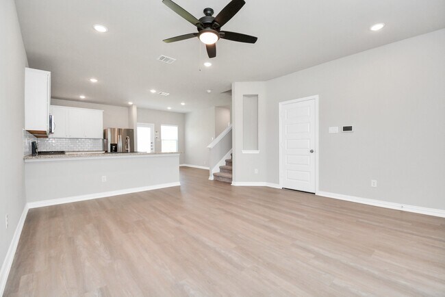 Building Photo - 27011 Bahia Grove Dr