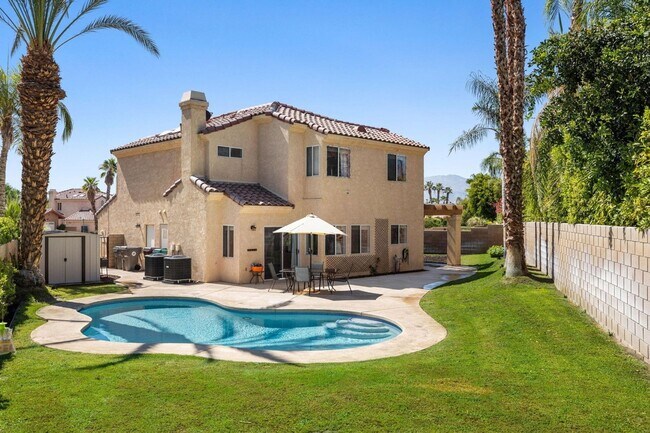 Building Photo - Pool Home in Palm Desert
