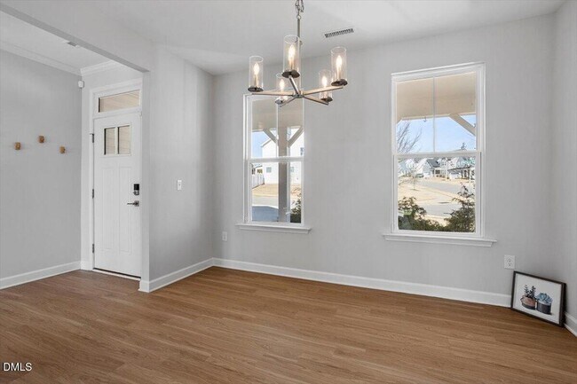 Building Photo - 128 Highland Grv Wy