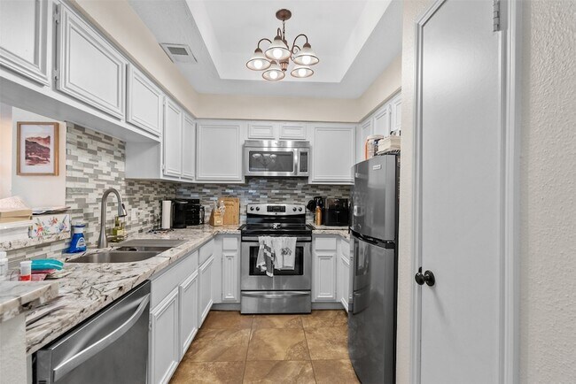 Building Photo - 2220 Bering Dr