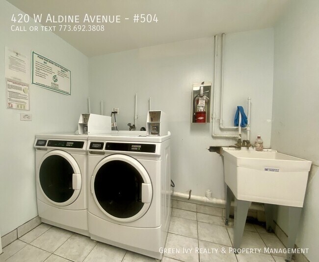 Building Photo - 420 W Aldine Ave