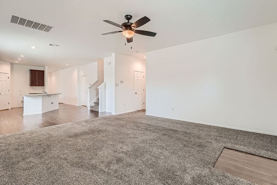 Building Photo - 15111 Pandion Dr