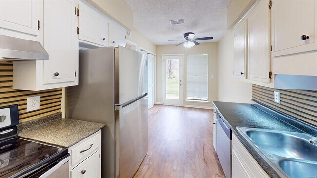 Building Photo - 710 Old Creek Rd