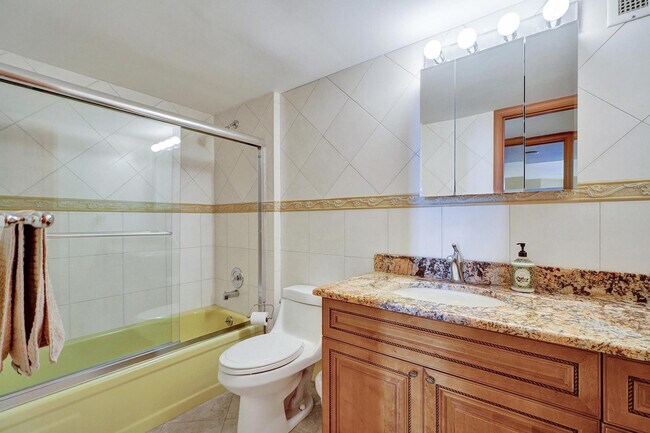 Building Photo - 1000 S Ocean Blvd