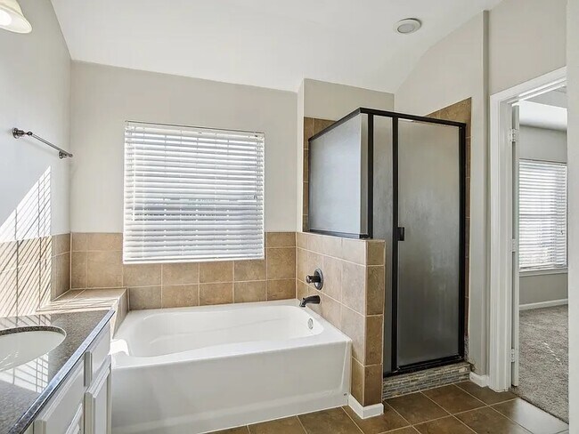 Building Photo - 118 Barrington Ln