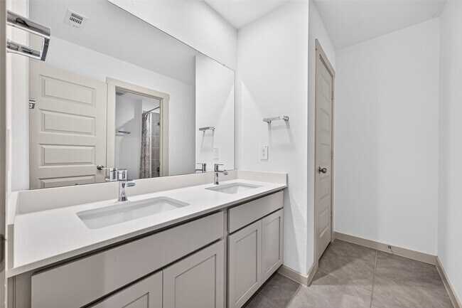 Building Photo - 3530 Ter Lndg Ct