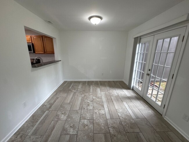 Building Photo - $500 Move-In Incentive – Apply & Move-In by April 1st