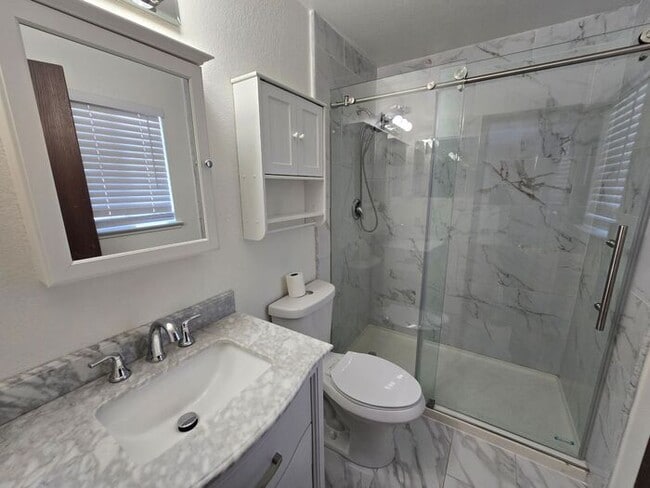 Building Photo - Cozy Home in Northwest Reno Conveniently Located!