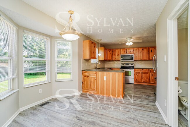 Building Photo - Prepare to fall in love with this 4 bedroo...