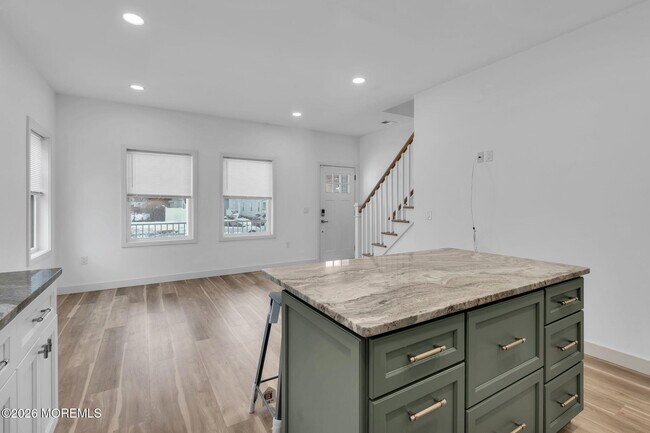 Building Photo - 45 Borden Ave