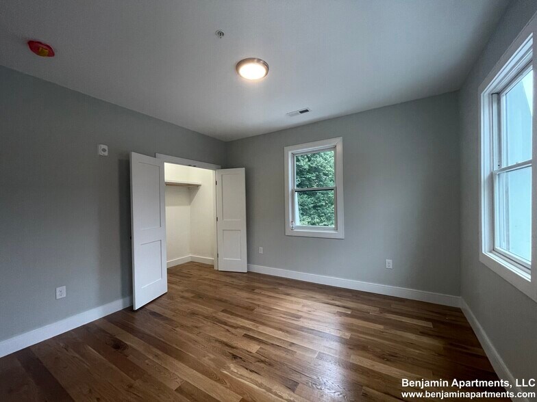 Building Photo - 199 Boylston St