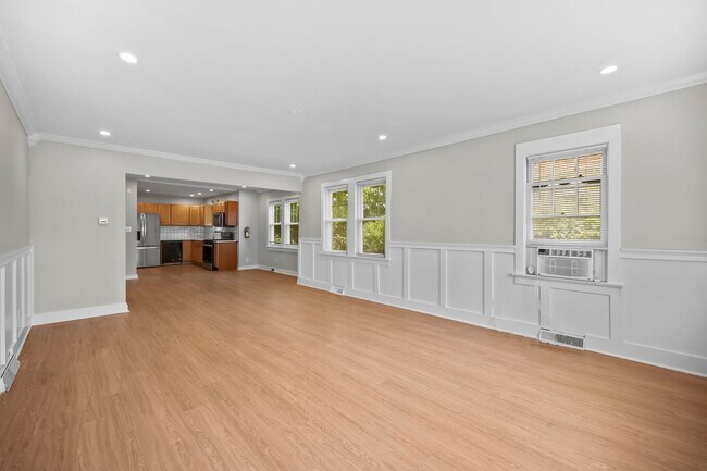 Building Photo - 5-Bedroom Rental Near TCNJ | Spacious Layout, Parking, Yard & Deck