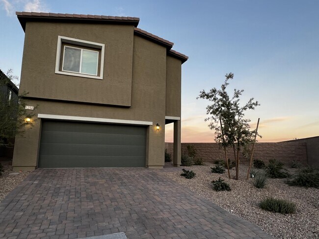 Primary Photo - 5204 Sunstone Mesa Dr