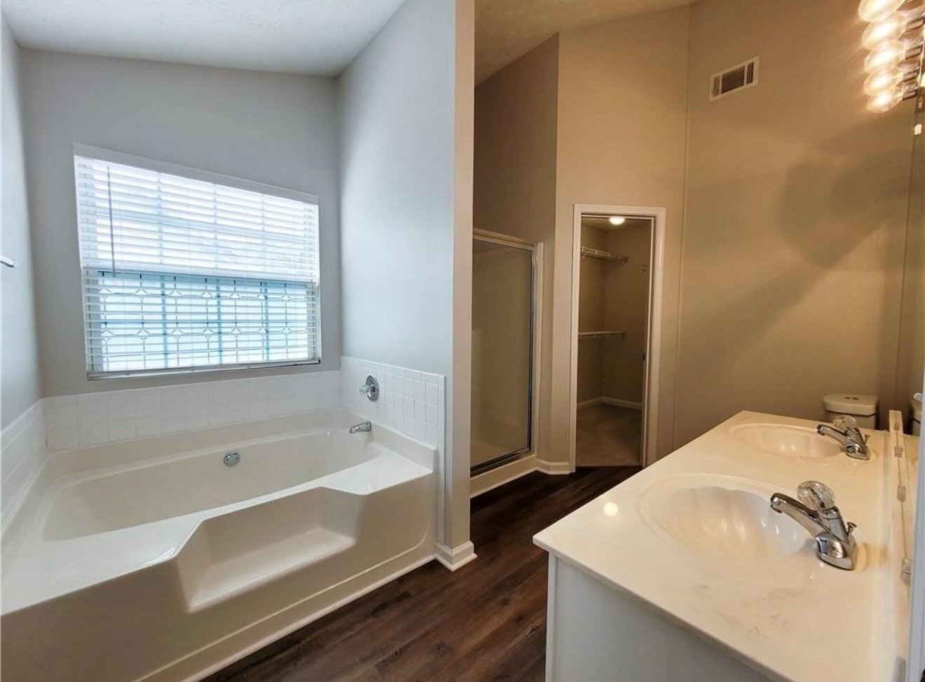 Building Photo - 3035 Arden Ridge Dr