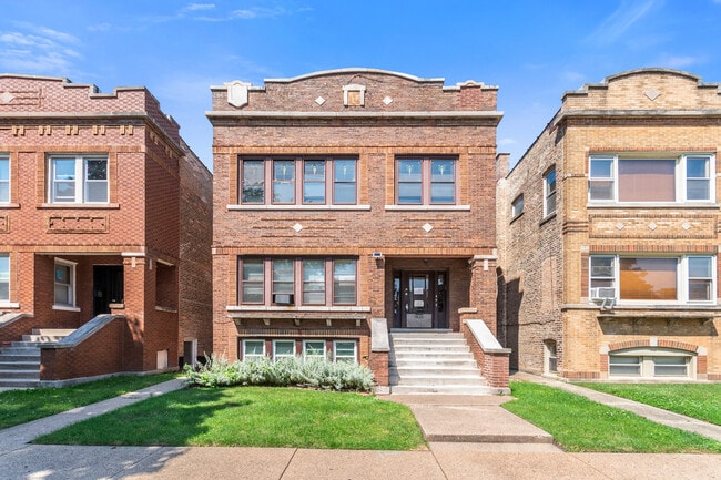 Primary Photo - 1820 Grove Ave