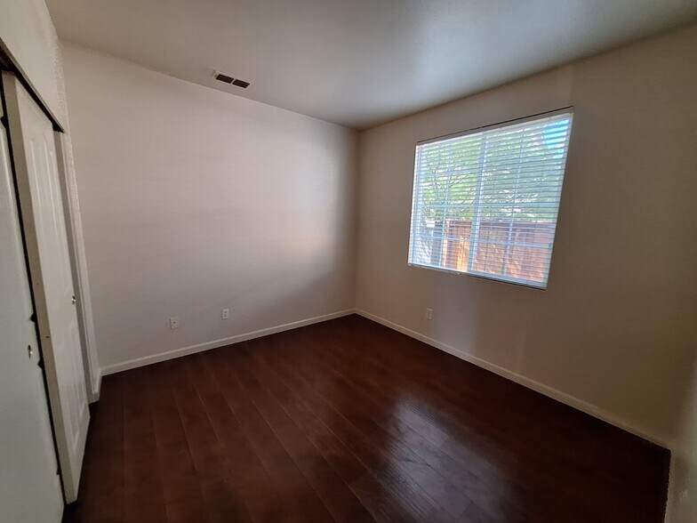 Building Photo - 5066 Trouville Ln