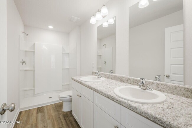 Building Photo - 5033 Rivergrass Dr