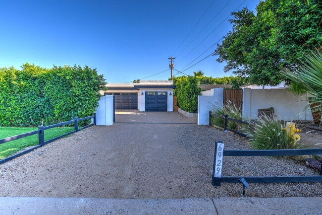 Building Photo - 6929 E Mariposa Dr