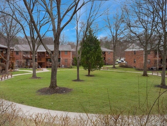 Building Photo - 430 Somerset Dr