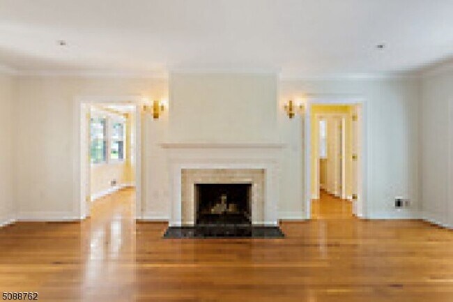 Building Photo - 210 North Ave