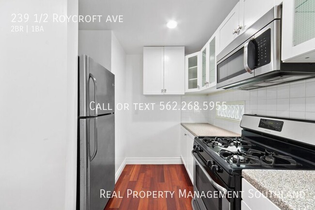 Building Photo - 239 Roycroft Ave