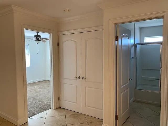 Building Photo - "Charming 2-Bed, 2-Bath Condo Retreat in San Marcos Oasis!"