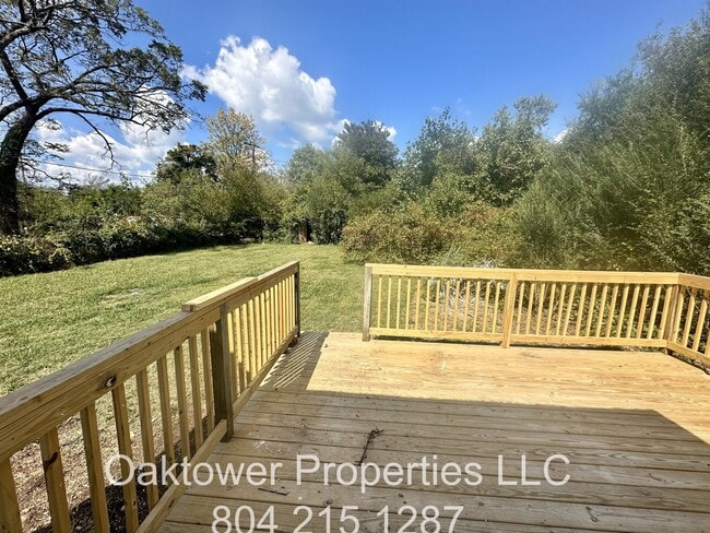 Building Photo - 3204 Williamsburg Rd