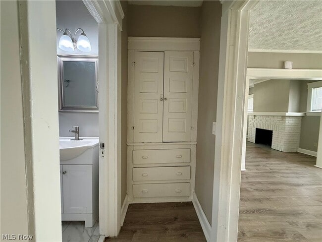 Building Photo - 1265 Marlowe Ave