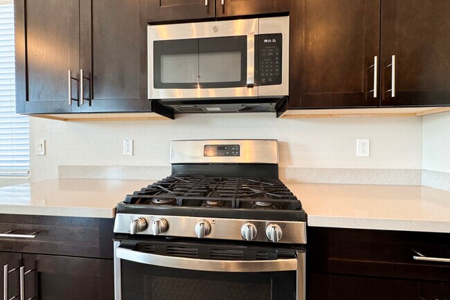 Building Photo - 3Bed/2Bath Home In Cave Creek! JOIN THE WA...