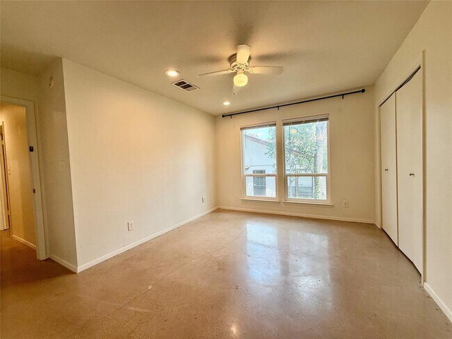 Building Photo - 2506 Dana Cove