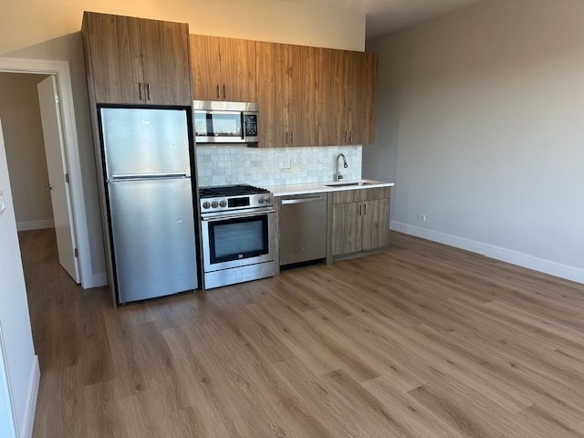 Building Photo - 4010 N Lincoln Ave