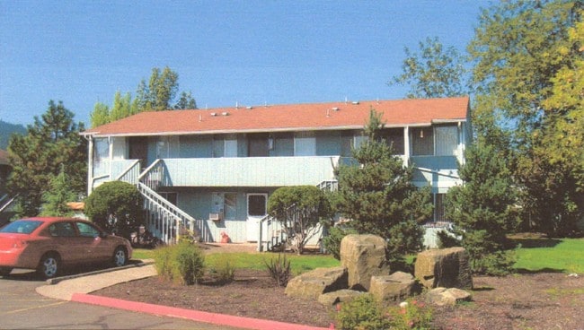 Primary Photo - Cambridge Apartments