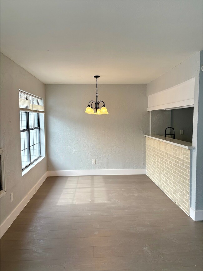 Building Photo - 1125 Ann St