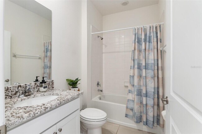 Building Photo - 3 Bedrooms | 2 Bathrooms | 2-Car Garage | Fully Fenced Yard