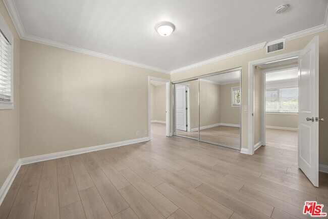 Building Photo - 525 S Cardiff St