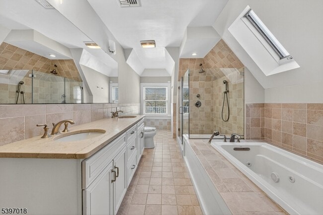 Building Photo - 94 Midland Ave