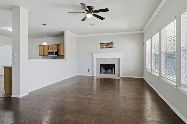 Building Photo - Move-In Ready Gem on Goldcrest Run Near Shopping & Dining