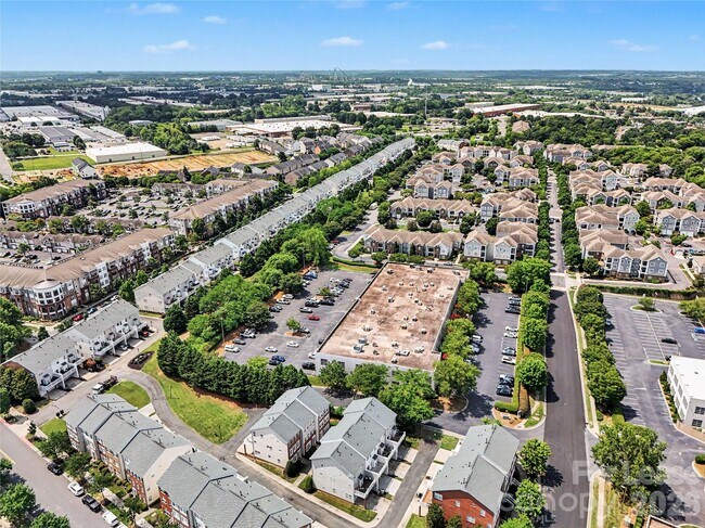 Building Photo - 2029 Kegsworth Dr