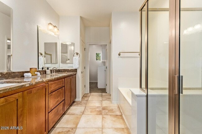 Building Photo - 6940 E Cochise Rd