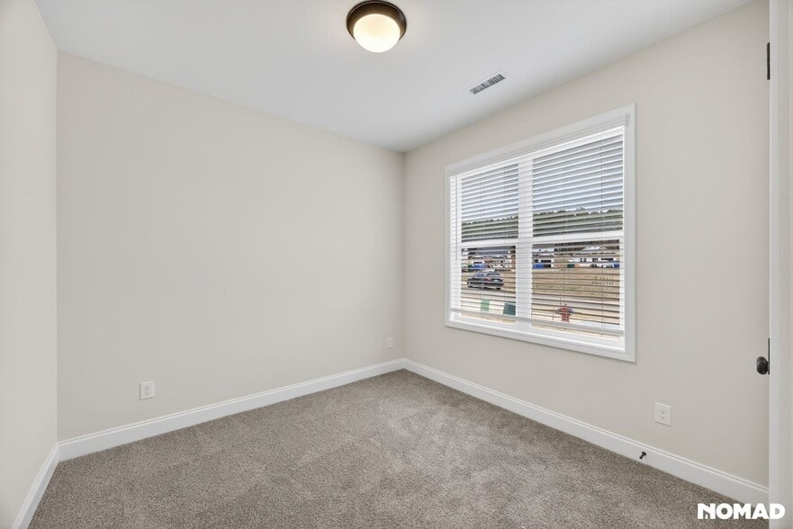 Building Photo - 87 Goldenrod Lp