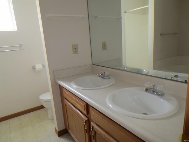 Building Photo - 193 N Furlong Dr