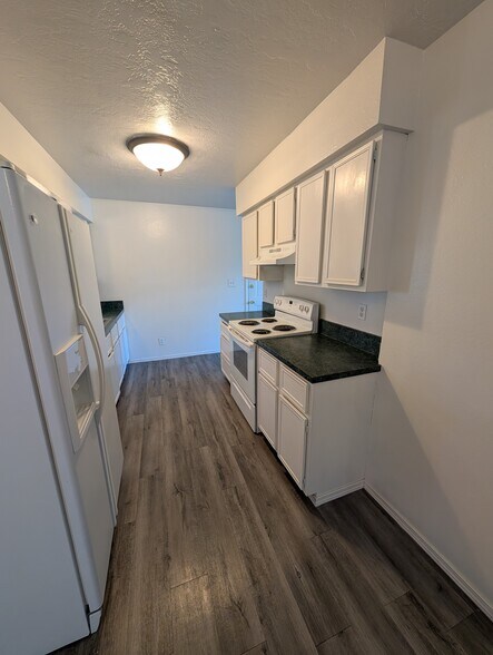 Building Photo - 377 Mattwood Dr
